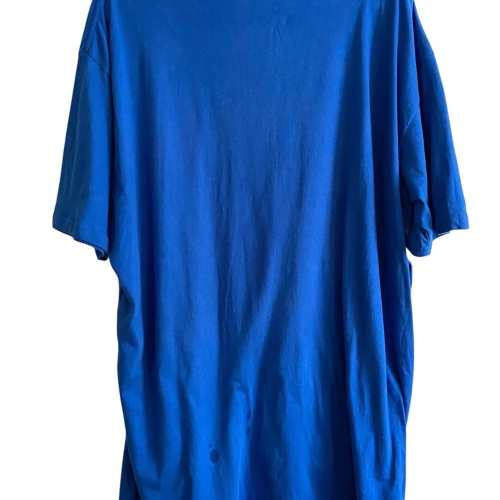 NWT diamond, silver, grey, and black men’s pull on T-shirt 2XL.